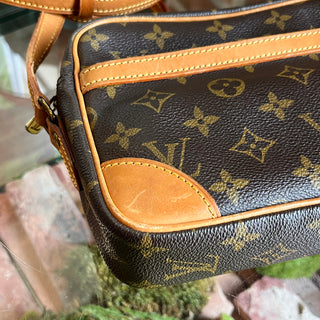LOUIS VUITTON Trocadero Brown Monogram Canvas Vintage Crossbody