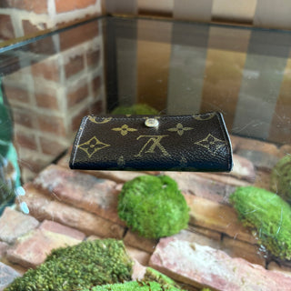 LOUIS VUITTON Monogram Key Holder
