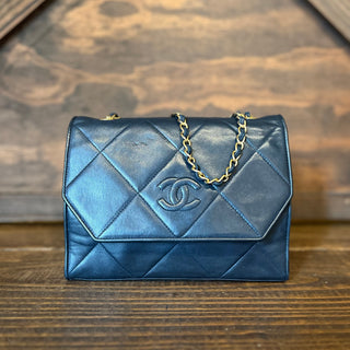 CHANEL Navy Blue Vintage Diamond Quilt Lambskin Shoulder Bag