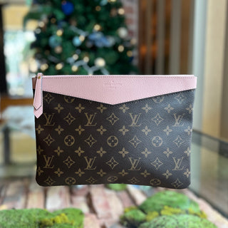 LOUIS VUITTON Daily Pouch Rose Poudre Monogram Canvas Clutch
