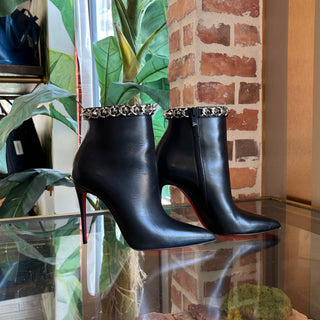 CHRISTIAN LOUBOUTIN Black Leather Spike Chain Pointed-Toe Ankle Booties SZ36.5(6.5US)
