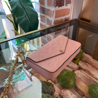 LOUIS VUITTON Pochette Felicie Pink Empreinte Leather Crossbody