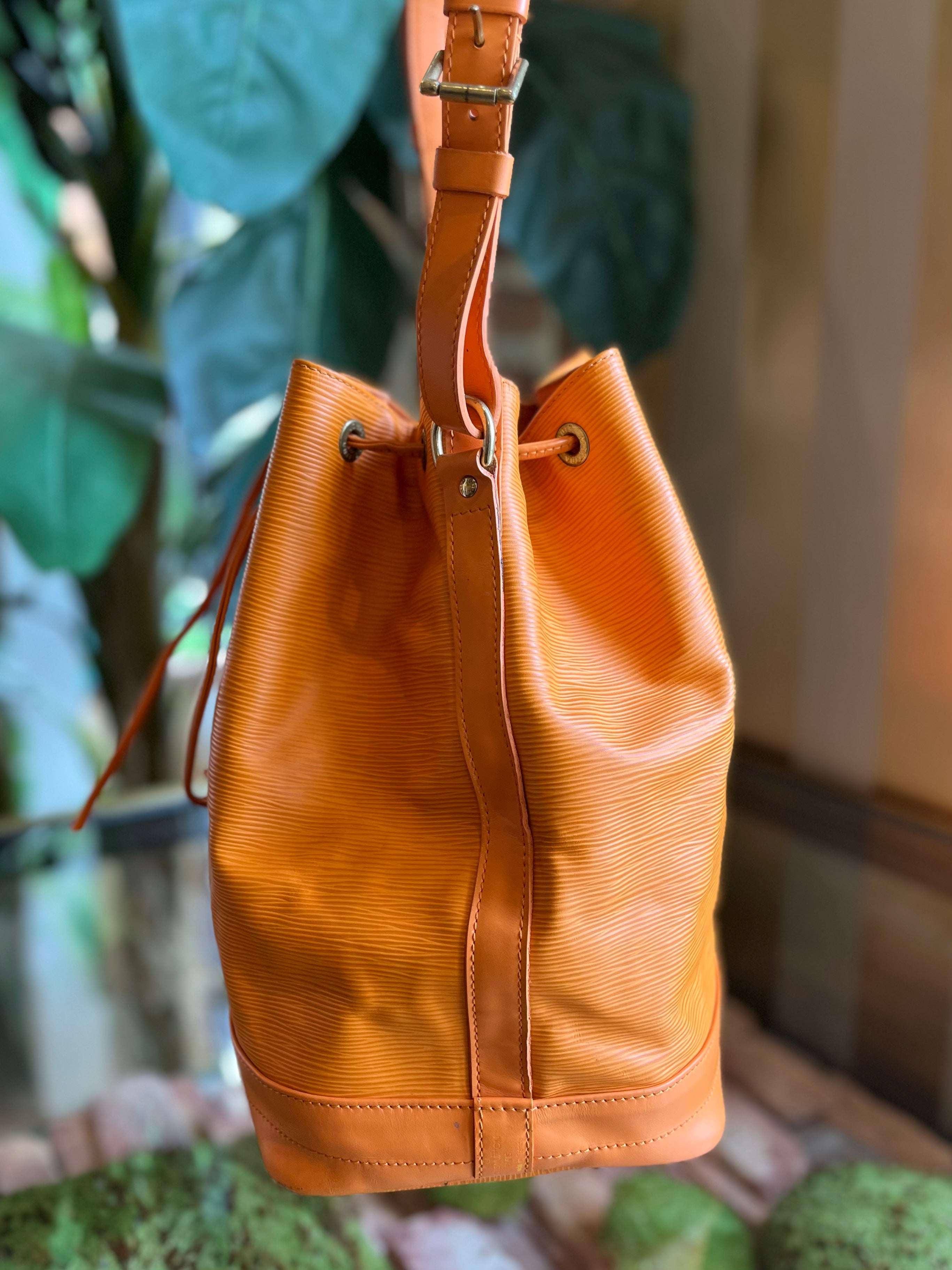 LOUIS VUITTON Orange Epi Leather Noe Bucket Bag - 14x10x7