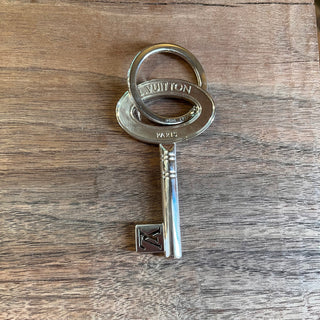 LOUIS VUITTON Porte Cle Travel Key Ring
