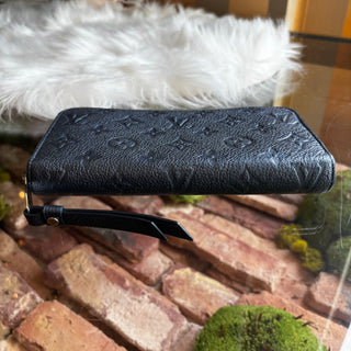 LOUIS VUITTON Shimmery Ink Empriente Wallet Zippy