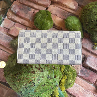 LOUIS VUITTON Damier Azur Sarah Wallet