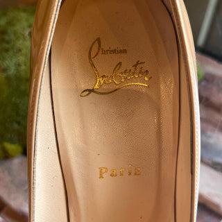 LOUBOUTIN You You Nude Patent Leather Peep Toe Pumps SZ 40.5 (US 10.5)