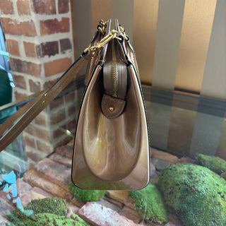 LOUIS VUITTON Beige Vernis Brea NM