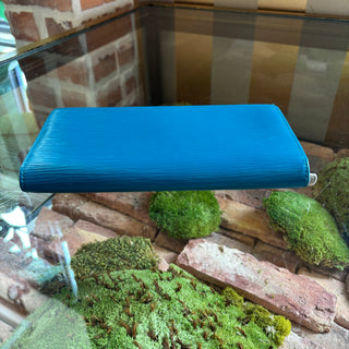 LOUIS VUITTON Blue Sarah Long Epi Leather Wallet
