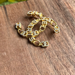 CHANEL CC Gold Chain Chanel Paris Lettering Brooch