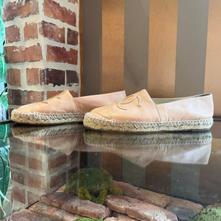 CHANEL CC Nude Lambskin Espadrilles SZ 41 (US 11)