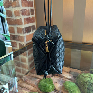BOTTEGA VENETA Black Intrecciato Medium Crossbody