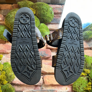LOUIS VUITTON Bom Dia Flat Comfort Mule Slides SZ 42 (US 12)