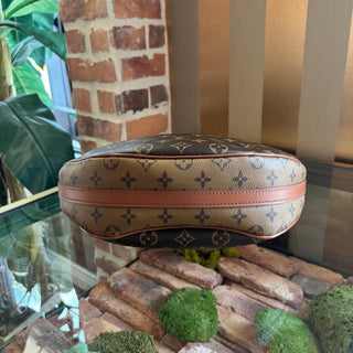 LOUIS VUITTON Monogram Looping Hobo Bag