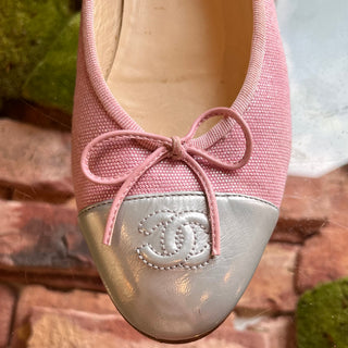 CHANEL Cap Toe Pink Canvas Flats SZ 39 (US 9)