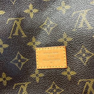 LOUIS VUITTON Saumur 30 Brown Monogram Canvas Vintage Crossbody Bag