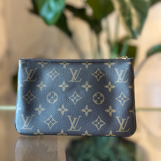 LOUIS VUITTON Monogram Giant Reverse Double Zip Pochette