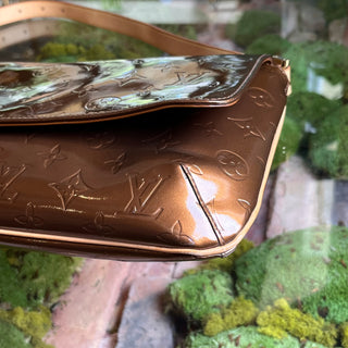 LOUIS VUITTON Thompson Street Bronze Vernis Shoulder Bag