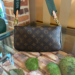 LOUIS VUITTON Multi Pochette Accessoires