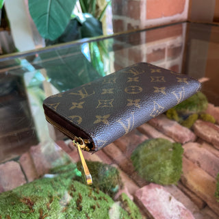 LOUIS VUITTON Compact Zippy Brown Monogram Canvas Wallet