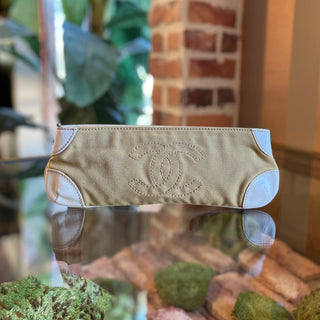 CHANEL Olsen Beige White Canvas Leather CC Clutch