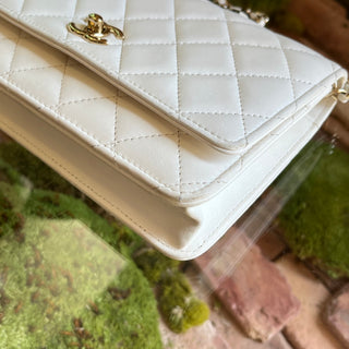 CHANEL Pearl Crush White Calfskin Wallet on Chain Crossbody Bag