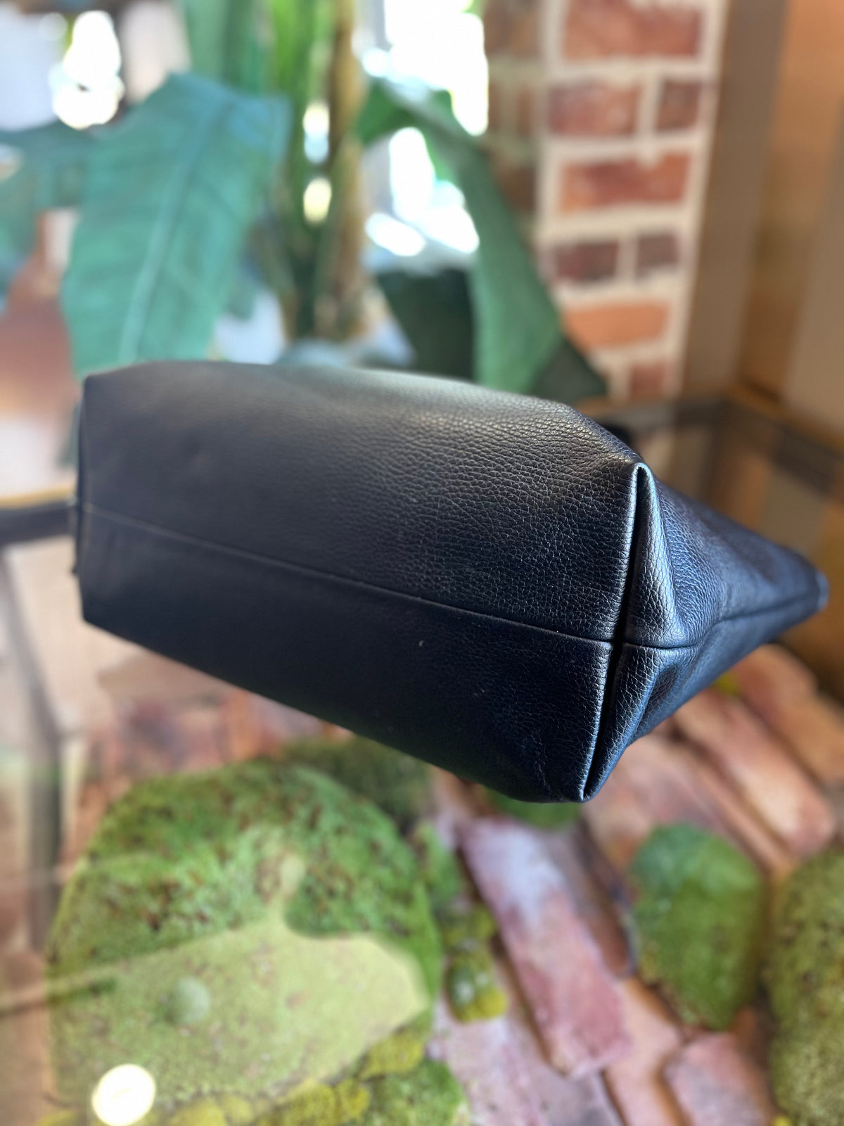GUCCI Black Leather Tassel Tote Bag ADI1015