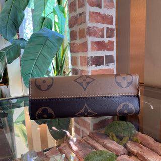 LOUIS VUITTON OnTheGo East West Giant Reverse Monogram Canvas Tote