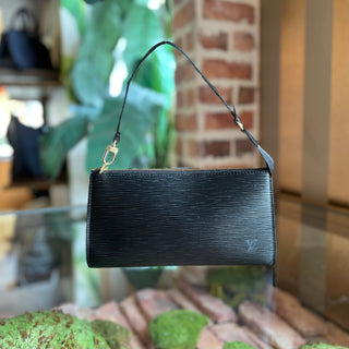 LOUIS VUITTON Pochette Accessories 24 Black Epi Leather Shoulder Bag