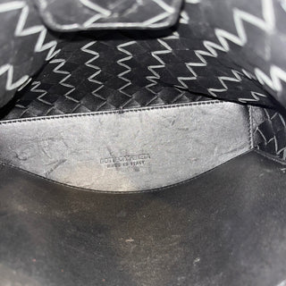 BOTTEGA VENETA Andiamo Small Black Leather Tote Bag