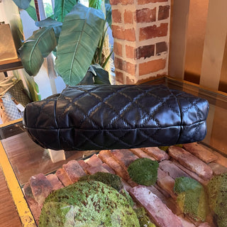 CHANEL Hampton Double Stitch Black Quilted Leather Shoulder Bag