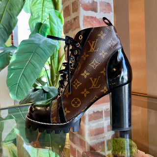 LOUIS VUITTON Star Trail Ankle Monogram Canvas Boots SZ41(11US)