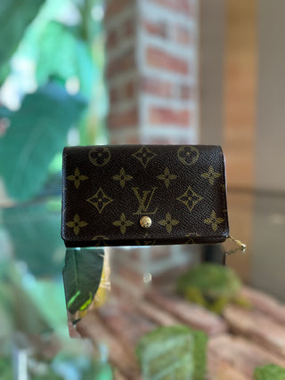 LOUIS VUITTON Porte-Monnaie Trésor Brown Monogram Canvas Wallet