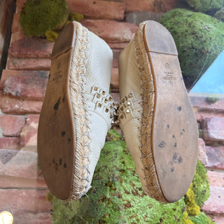 VALENTINO Cream Leather Rockstud Espadrilles SZ 35 (US 5)