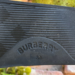 BURBERRY Archive Beige Check Rubber Slides SZ 39 (US 9)