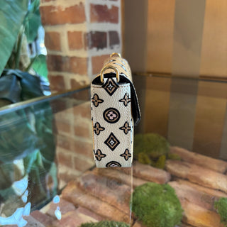 LOUIS VUITTON Monogram Wild At Heart Felicie Strap & Go Arizona Creme