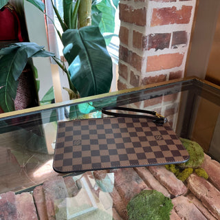 LOUIS VUITTON Neverfull Pochette Damier Ebene Canvas Pouch