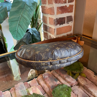 LOUIS VUITTON Croissant Brown Monogram Canvas Shoulder Bag