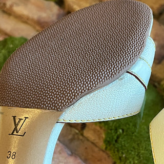LOUIS VUITTON Suhali White Leather Studded Heels SZ38(8US)