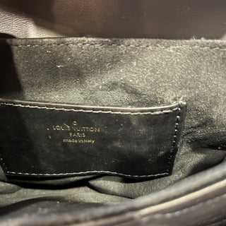 LOUIS VUITTON New Wave Multi-Pochette Black Quilted Leather Crossbody