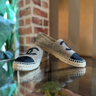 CHANEL CC Gold Black Tweed Grosgrain Espadrilles SZ 41 (US 11)