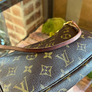 LOUIS VUITTON Pochette Accessories Vintage Brown Monogram Canvas Shoulder Bag