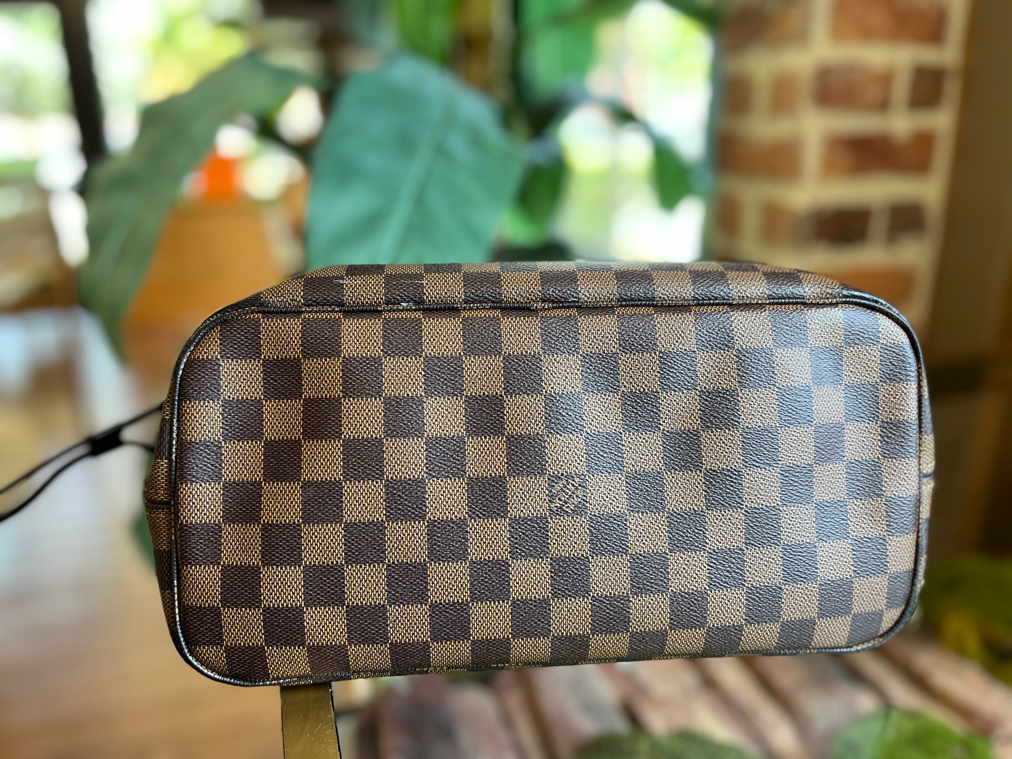 Louis Vuitton Neverfull MM Damier Redesigned interior with Louis Vuitton  archive details…