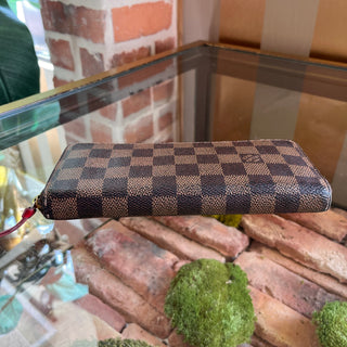 LOUIS VUITTON Damier Ebene Canvas Zippy Wallet