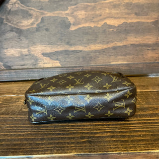 LOUIS VUITTON Vintage Trousse Brown Monogram Canvas Pochette