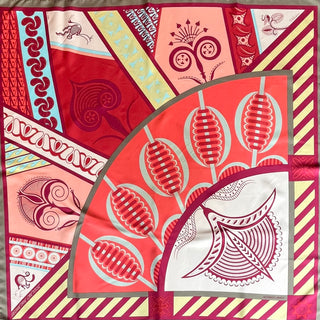 HERMES Gemometrie Cretase Silk Scarf