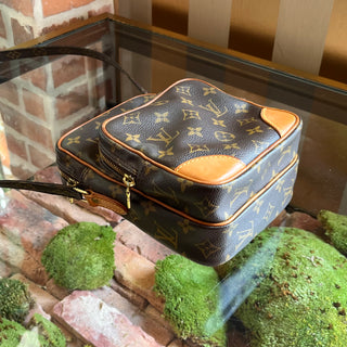 LOUIS VUITTON Amazone Brown Monogram Canvas Crossbody