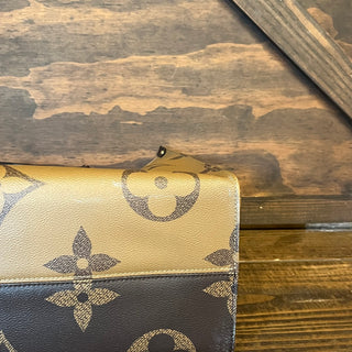 LOUIS VUITTON OntheGo MM Reverse Monogram Canvas Tote Bag