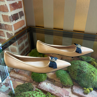GUCCI Beige Leather Bow Bee Flats SZ 42