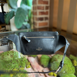 VALENTINO GARAVANI Rockstud Black Pebbled Leather Belt Bag